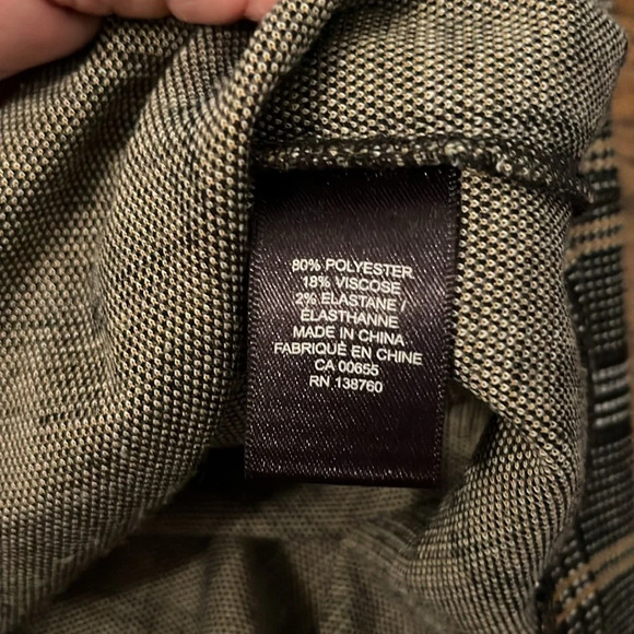 RW&CO cropped top women’s S checkered engraved button detail on shoulders - Picture 8 of 9